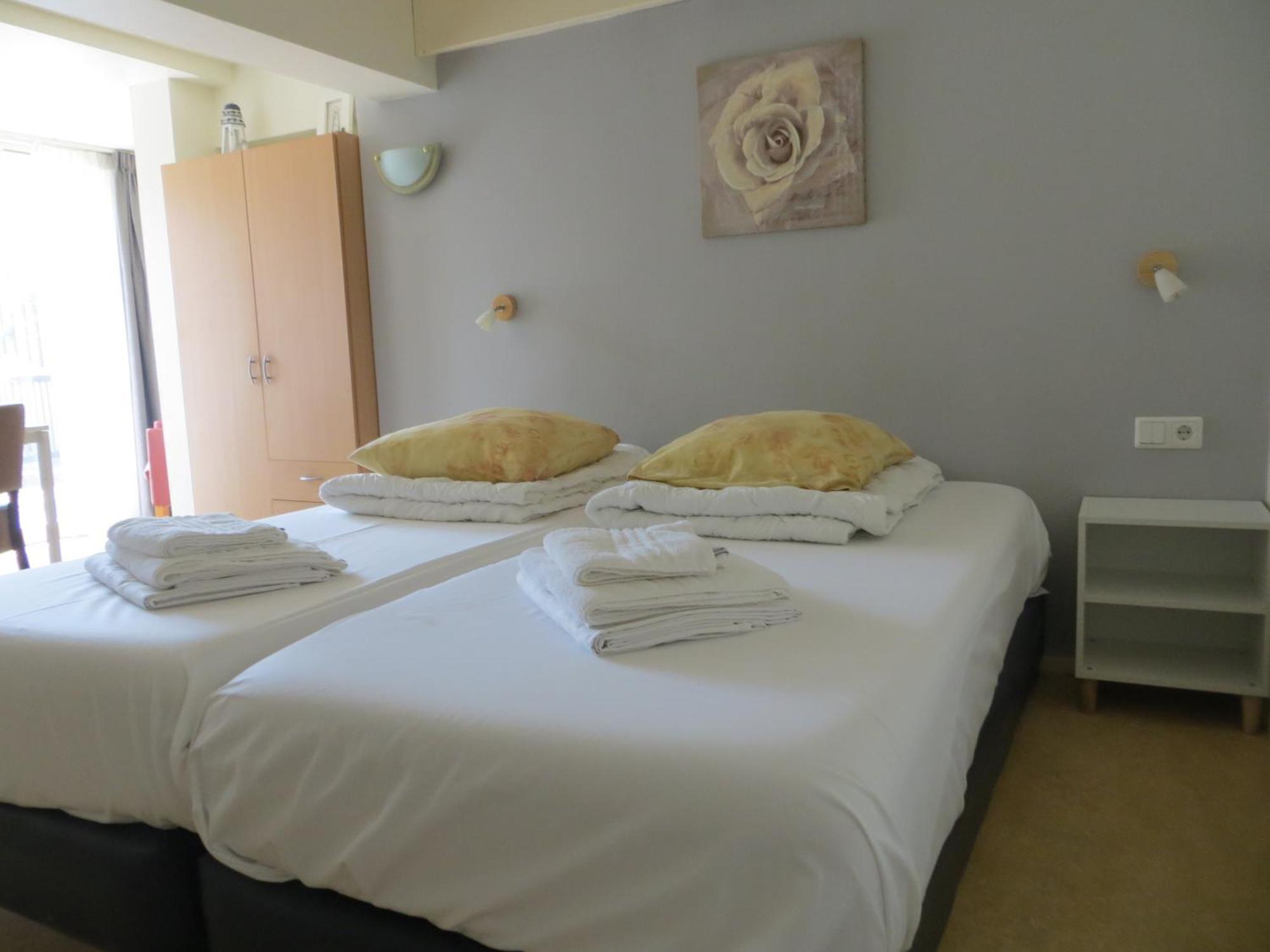 Hotel Rasch Bergen aan Zee Εξωτερικό φωτογραφία